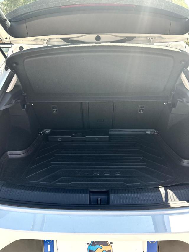 VOLKSWAGEN T-Roc usata 24