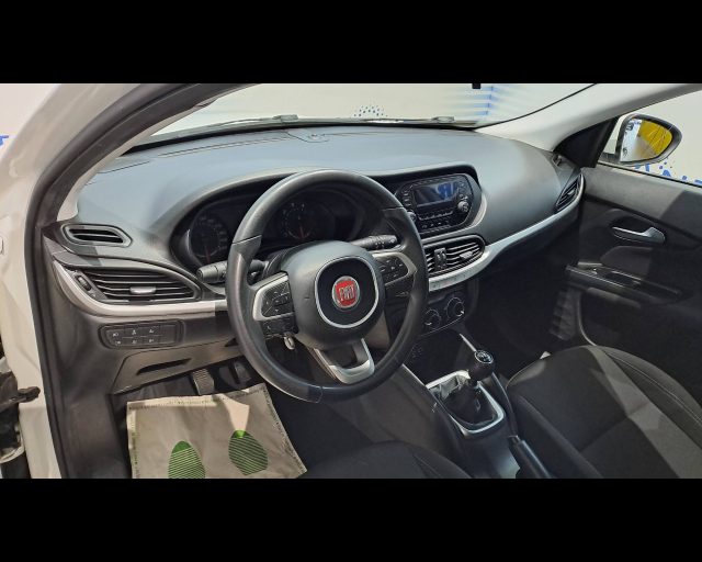 FIAT Tipo usata, con Controllo automatico clima