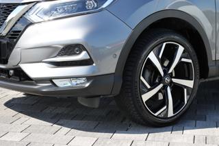 NISSAN Qashqai usata, con Luci diurne LED