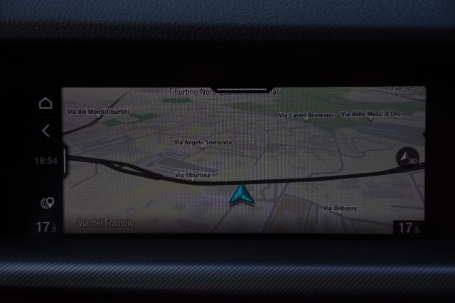 ALFA ROMEO Stelvio usata, con Sedile posteriore sdoppiato