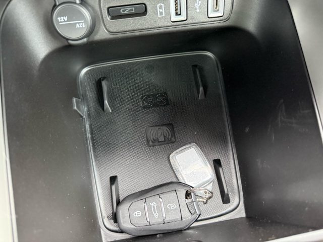 JEEP Avenger usata, con Volante in pelle