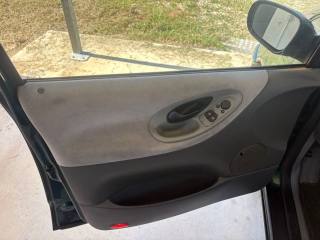 VOLKSWAGEN Sharan usata, con Isofix
