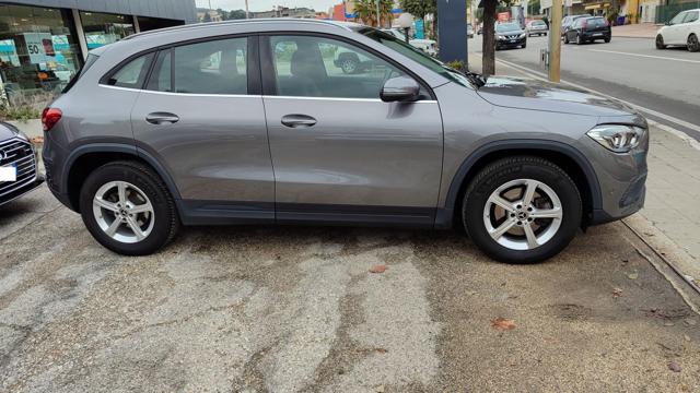 MERCEDES-BENZ GLA 180 usata, con Airbag