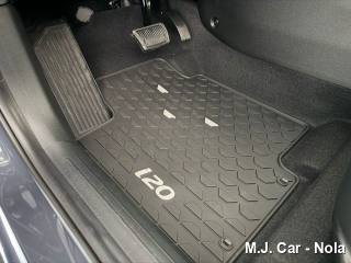 HYUNDAI i20 usata, con USB