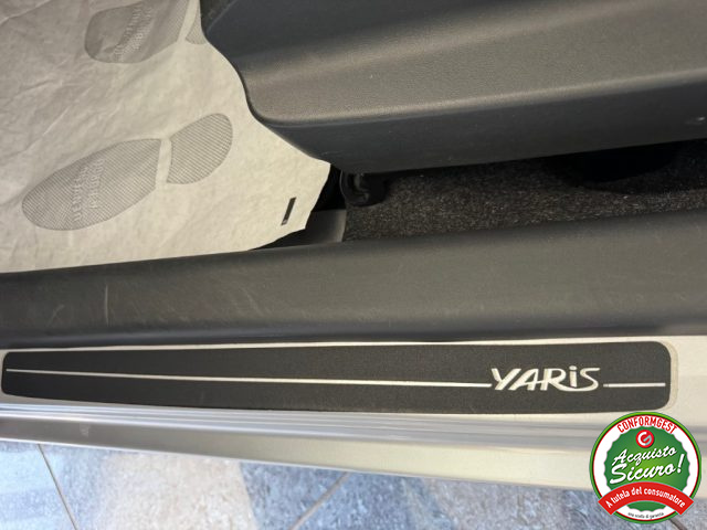 TOYOTA Yaris usata, con Sedile posteriore sdoppiato