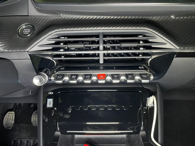 PEUGEOT 2008 usata, con Sistema di navigazione