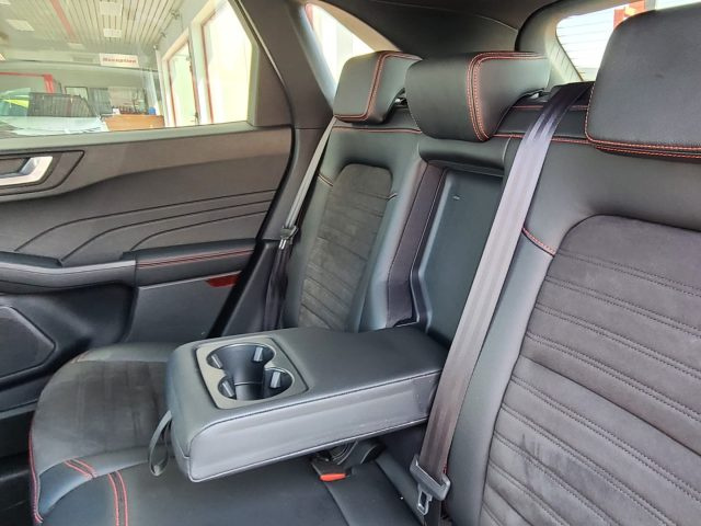 FORD Kuga usata, con Bracciolo