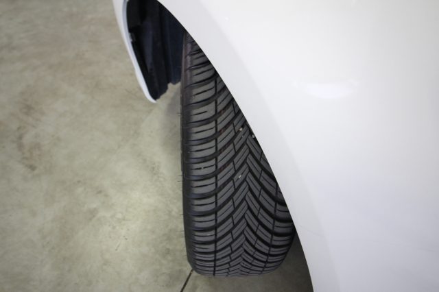 TOYOTA Yaris usata, con Airbag testa
