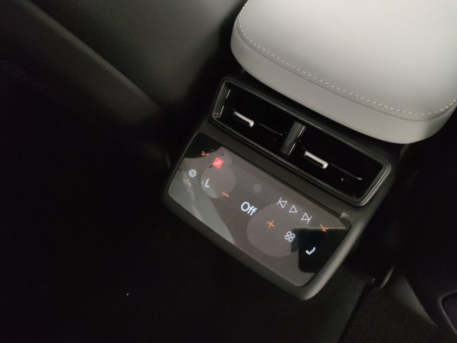 POLESTAR Polestar 4 usata, con USB