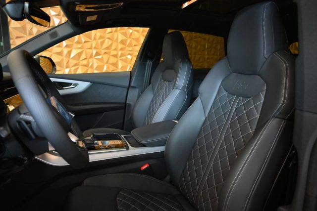 AUDI Q8 usata 23