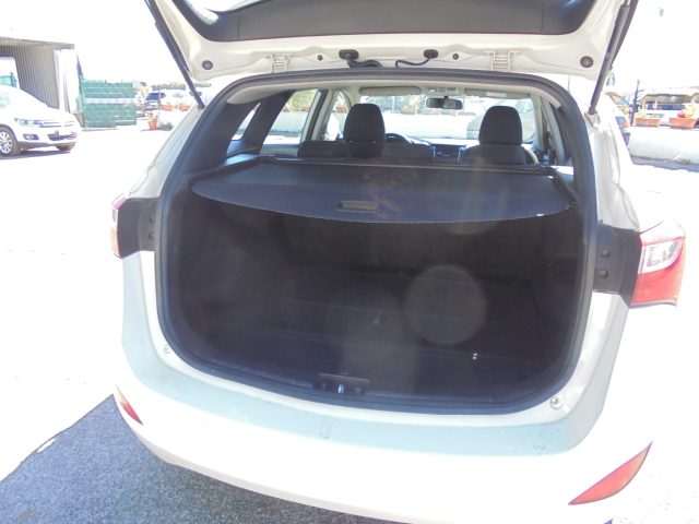 HYUNDAI i30 usata 39