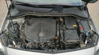 MERCEDES-BENZ B 180 usata, con Sedile posteriore sdoppiato