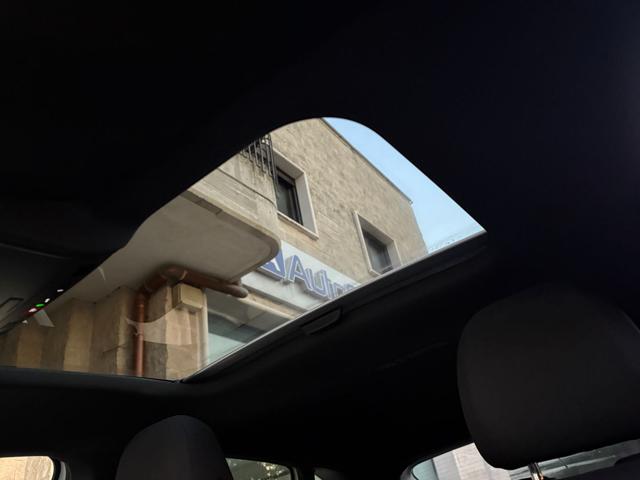 VOLKSWAGEN Taigo usata, con Isofix