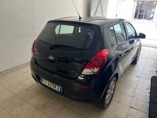 HYUNDAI i20 usata, con Airbag laterali