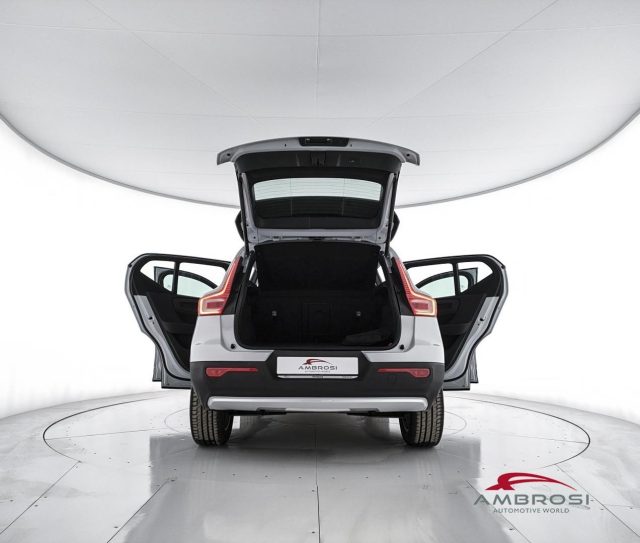 VOLVO XC40 usata 6