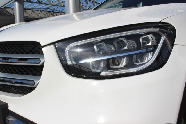 MERCEDES-BENZ GLC 300 usata, con Airbag testa