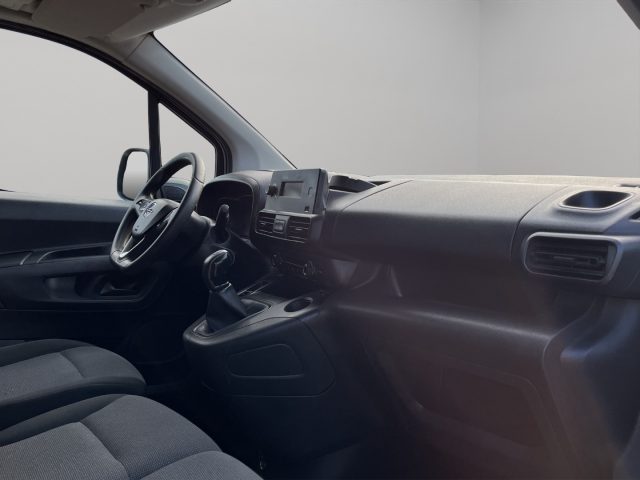 OPEL Combo usata, con Cerchi in lega