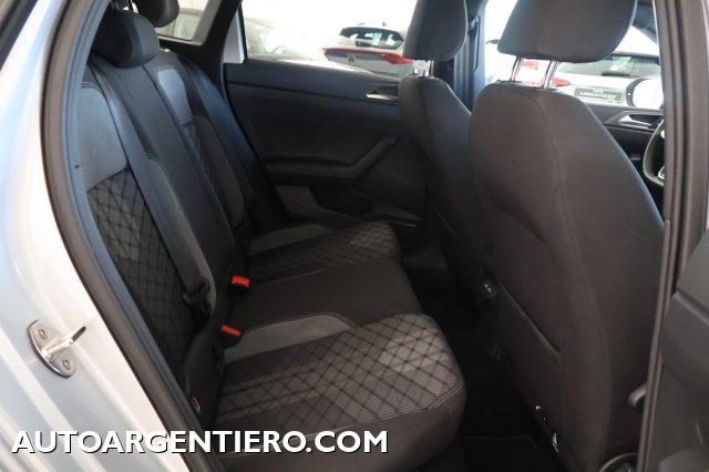 VOLKSWAGEN Taigo usata, con Sensore di luce