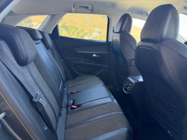 PEUGEOT 3008 usata, con USB