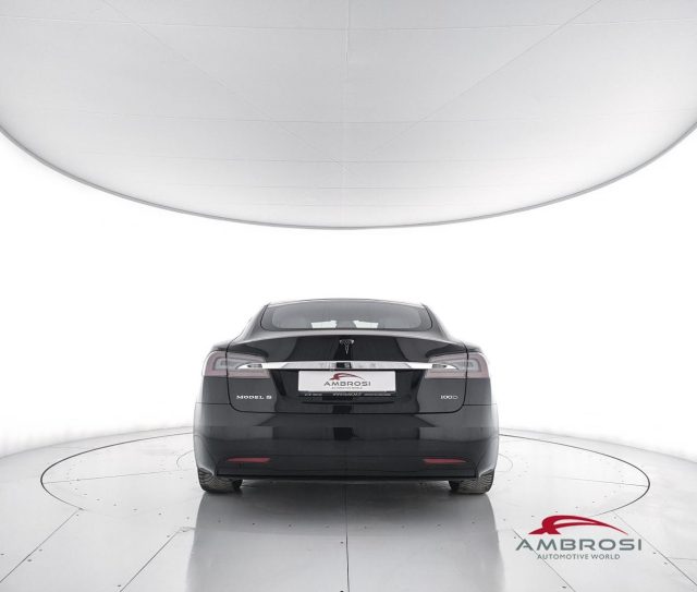 TESLA Model S usata 5