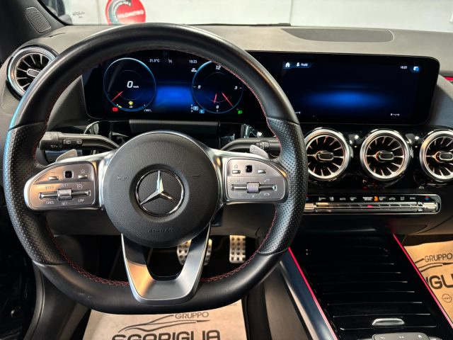 MERCEDES-BENZ GLA 180 usata, con Portellone posteriore elettrico