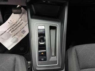 VOLKSWAGEN Golf usata, con Airbag testa