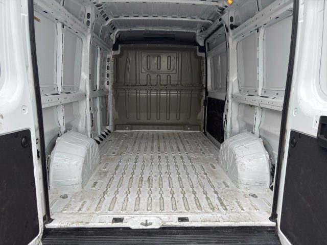 PEUGEOT Boxer usata, con Servosterzo