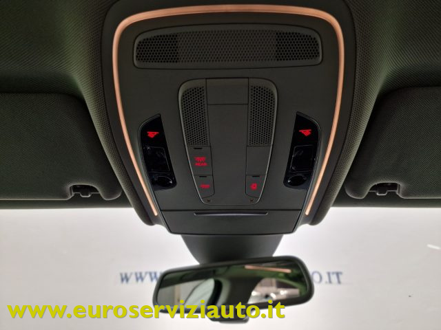 AUDI A8 usata, con Fari full-led