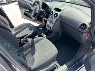 OPEL Corsa usata, con Bluetooth
