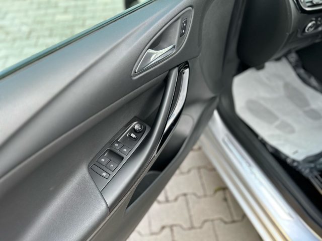 OPEL Astra usata, con Cerchi in lega
