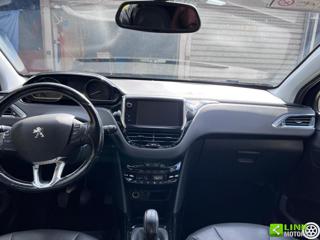 PEUGEOT 2008 usata, con Touch screen