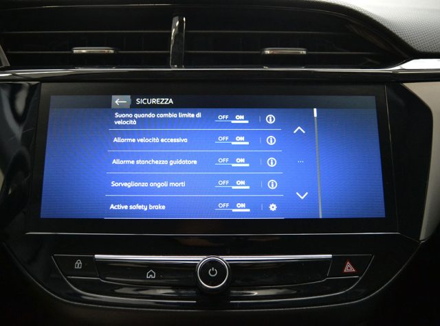 OPEL Corsa usata, con Climatizzatore