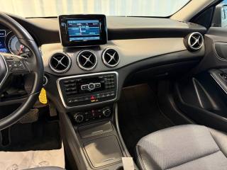 MERCEDES-BENZ GLA 200 usata, con Cerchi in lega
