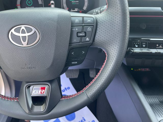 TOYOTA C-HR usata, con Park Distance Control