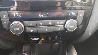NISSAN Qashqai usata, con Fari LED