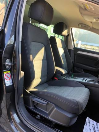 VOLKSWAGEN Passat Variant usata, con Supporto lombare