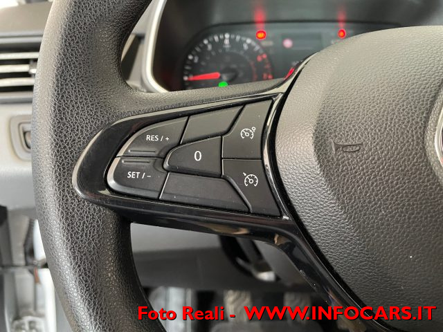 RENAULT Clio usata, con Touch screen