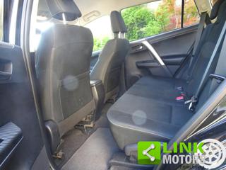 TOYOTA RAV 4 usata, con Sedile posteriore sdoppiato