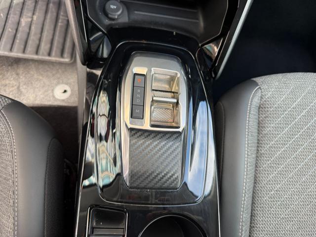 PEUGEOT 208 usata, con USB