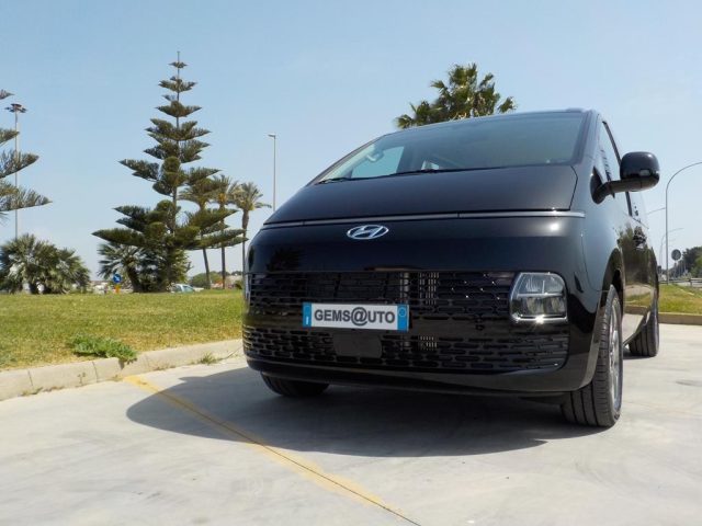 HYUNDAI Staria usata, con ESP