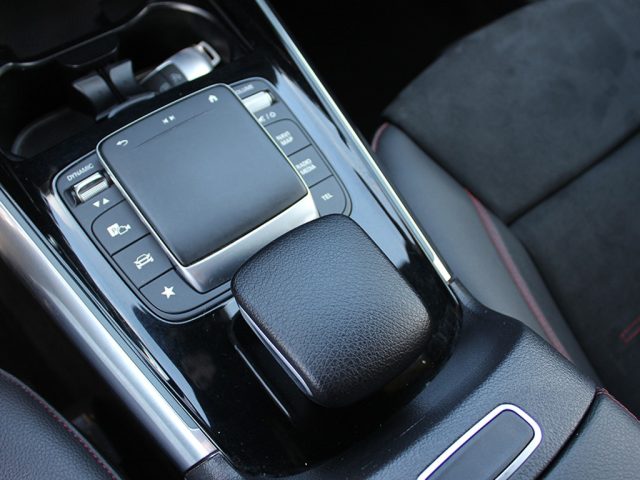 MERCEDES-BENZ GLA 200 usata, con Sensore di pioggia