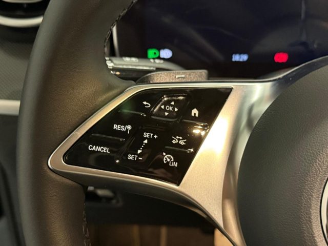 MERCEDES-BENZ GLC 200 usata, con Autoradio digitale