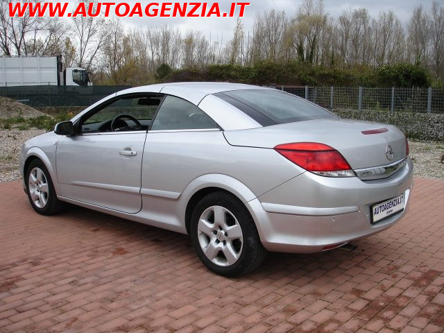 OPEL Astra usata, con Autoradio