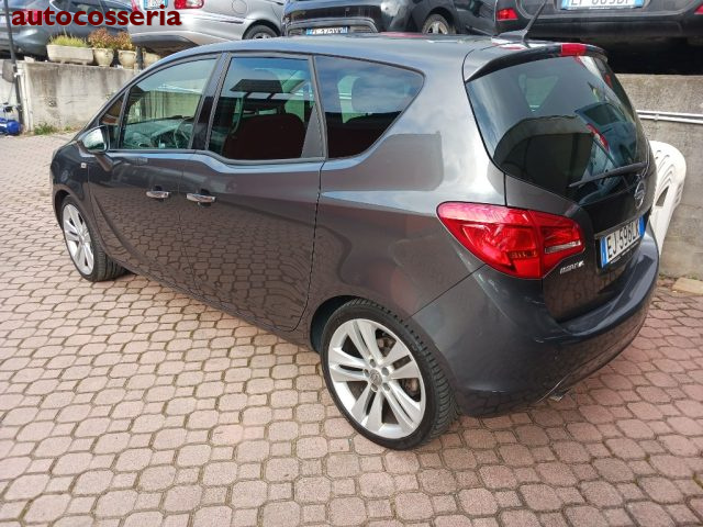 OPEL Meriva usata, con Airbag