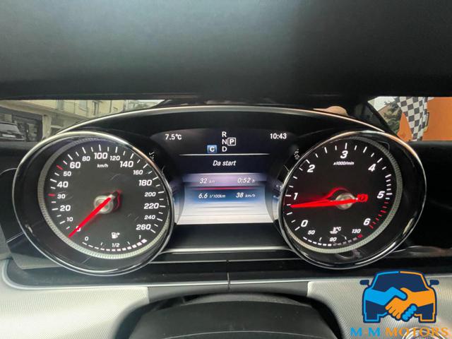 MERCEDES-BENZ E 220 usata, con Controllo trazione