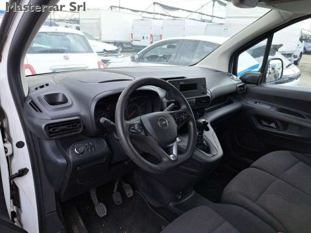 OPEL Combo usata, con Alzacristalli elettrici