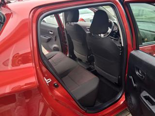 TOYOTA Yaris usata, con Airbag testa