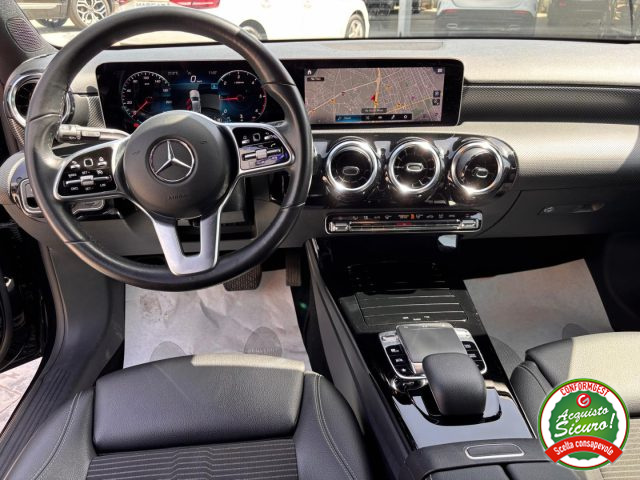 MERCEDES-BENZ A 180 usata, con Leve al volante