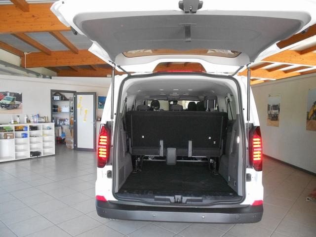 VOLKSWAGEN T6 Caravelle usata, con Alzacristalli elettrici