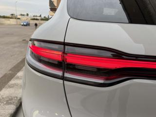 PORSCHE Macan usata, con Bracciolo